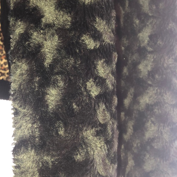 Vest - Picture 4 of 5